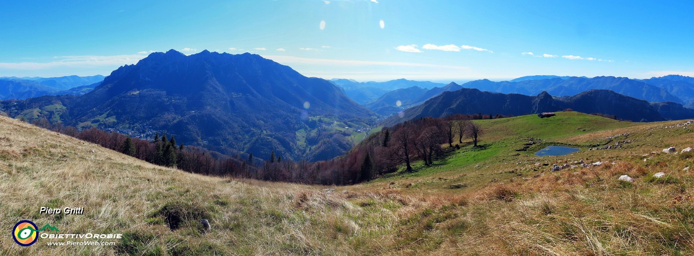 26 Pascoli, pozza, Casera, faggi del Menna,Alben, Val Serina ed oltre.jpg